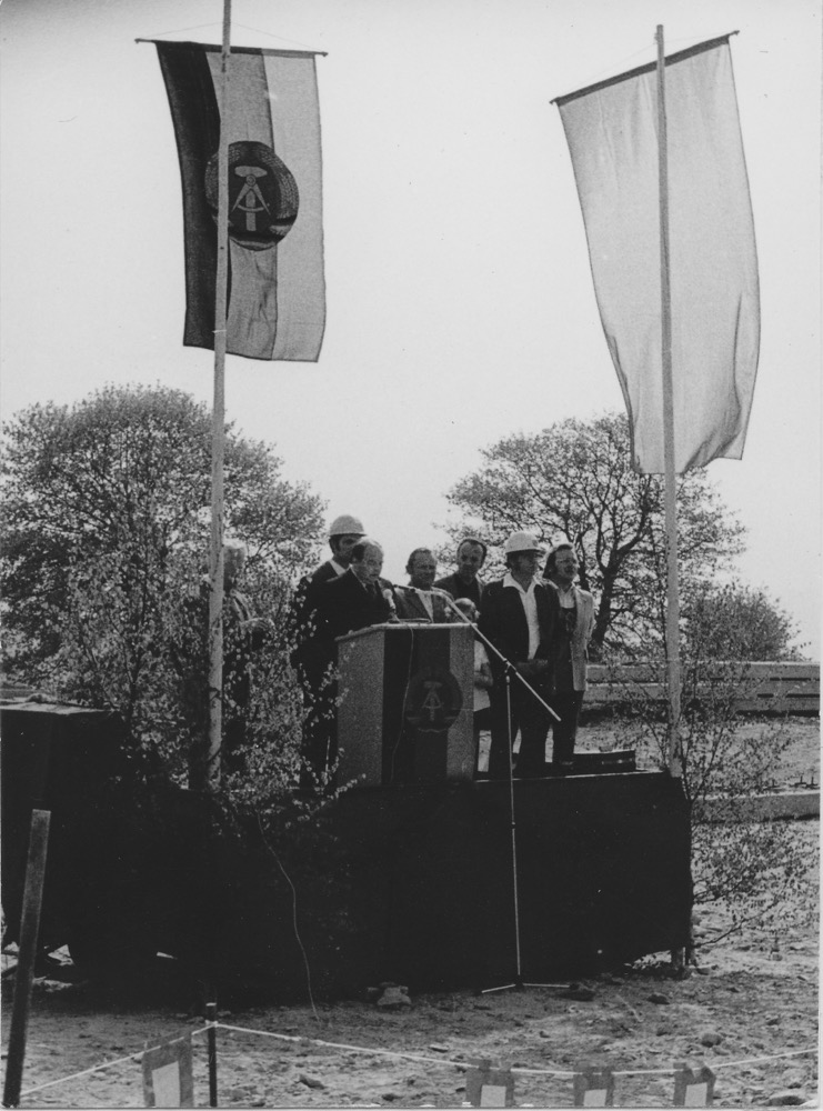 images/historischesSchulhaus/DDR-Zeit/sc0087%20Kopie.jpg#joomlaImage://local-images/historischesSchulhaus/DDR-Zeit/sc0087 Kopie.jpg?width=741&height=1000