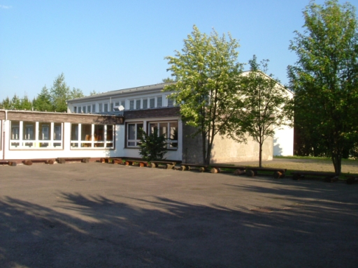 images/historischesSchulhaus/aussenanlagen%20vor%202011%203.jpg#joomlaImage://local-images/historischesSchulhaus/aussenanlagen vor 2011 3.jpg?width=512&height=384