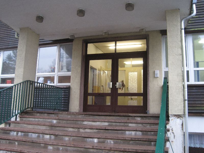 images/historischesSchulhaus/fronteingang.jpg#joomlaImage://local-images/historischesSchulhaus/fronteingang.jpg?width=800&height=600