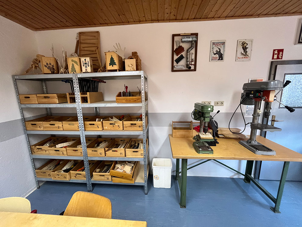 images/klassenzimmer/Holzwerkstatt-Technik5.jpg#joomlaImage://local-images/klassenzimmer/Holzwerkstatt-Technik5.jpg?width=1000&height=750